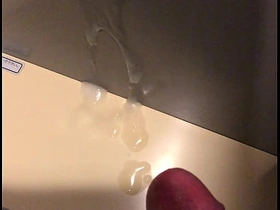 公衆トイレで射精 japanese boy porn gay