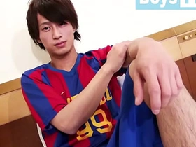 期待の新星スリ筋のサッカー青年がホテルでエロオナ！japanese gay porn gay muscle porn chinese