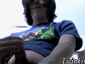 Free asian porn video The uncircumcised guy embarked by peeing his gay porn asian